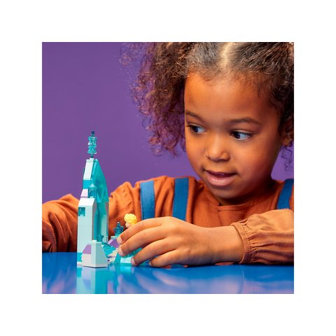 Конструктор LEGO Disney Подвір'я палацу Ельзи 43199 Прев'ю 6